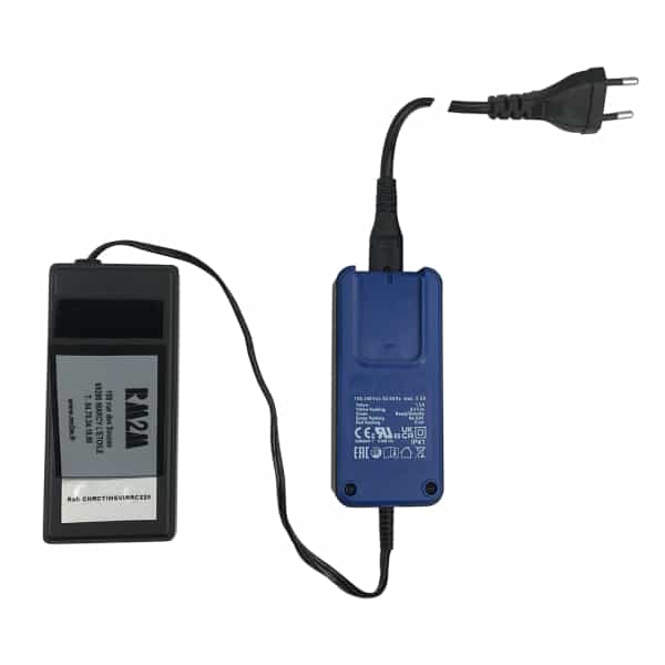 Chargeur 220V pour batterie de RC/TIM/SVIR