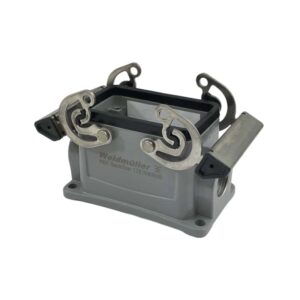 Embase                   en saillie pour prise 10 broches • 4 verrous